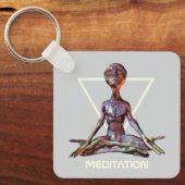Meditatie. Alien in rustige houding Sleutelhanger (Voorkant)