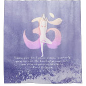 Meditatie-instructeur yogahouding OM-citaat Douchegordijn (Voorkant)