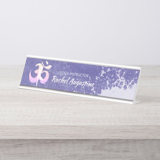 Meditatie Instructor Yoga Pose Om Sign Bureau Naambordje (Voorkant)