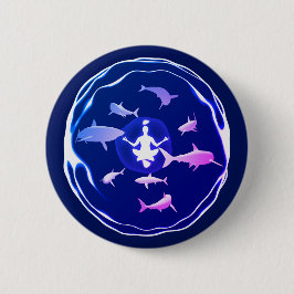 Meditatie onder water | zwemmen met haaien ronde button 5,7 cm