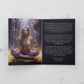 Mediterende yoga meisje, kristallen amethist verja kaart (Binnen)