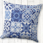 Mediterraan Blauw Wit Tegel Patroon Waterverf Buitenkussen<br><div class="desc">indigoblauw en wit tegel patroon in waterverf. Originele kunst van Nic Squirrell.</div>