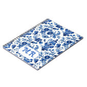 Mediterraan Blauwe Bloemtegel Monogram Notitieboek (Linkerzijde)