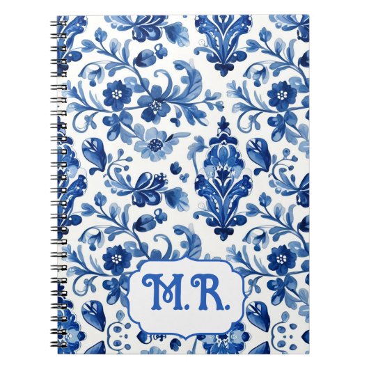 Mediterraan Blauwe Bloemtegel Monogram Notitieboek (Voorkant)