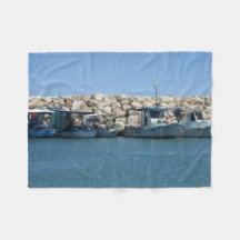 Mediterrane Vissen boten in blauw Zee