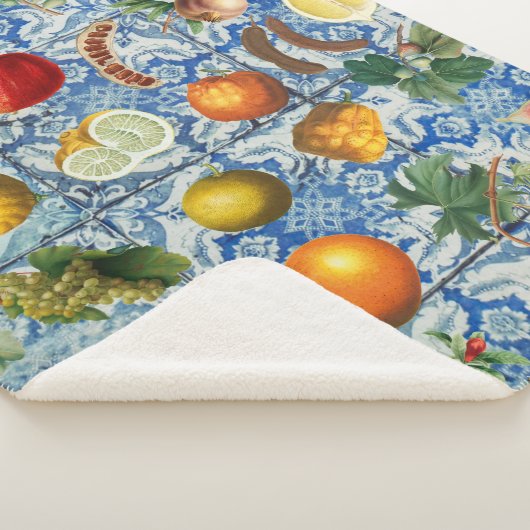 Mediterrane zomerfruit en blauwe witte mozaïek sherpa deken (3/4)