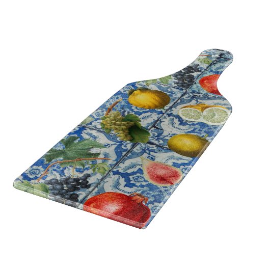 Mediterrane zomerfruit en blauwe witte mozaïek snijplank (Hoek)