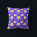 Mediterranean Blue and Yellow Floral Greek Flora Kussen<br><div class="desc">Hand drawn original pattern in bright bold blue and yellow greek Chrysanthemum flowers. Coastal sunny pattern to brighten up your summer cottage or any room. Bring the vibrant charm of a Greek summer to your home with this bold blue Chrysanthemum Flowers throw pillow. Featuring hand-drawn floral motifs inspired by the...</div>