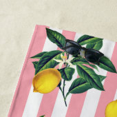 Mediterranean Vintage Lemons Pink Stripes Name Strandlaken (In situ)