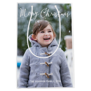 Meduim Girl en Sneeuwfoto's met kerstcadeaus Medium Cadeauzakje