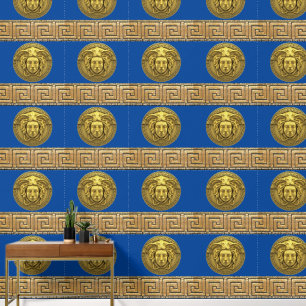 Medusa en Griekse Sleutel Goud op BLAUWE Ontwerper Behang