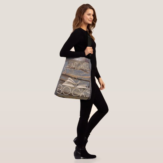 Meer boeken lezen crossbody tas (Op model)