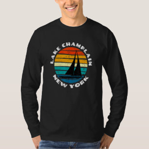 meer ChamPlain New York Sunset Sailboot Si T-shirt