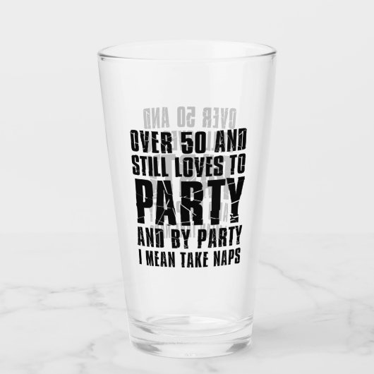 Meer dan 50 en nog steeds van partij glas (Voorkant)