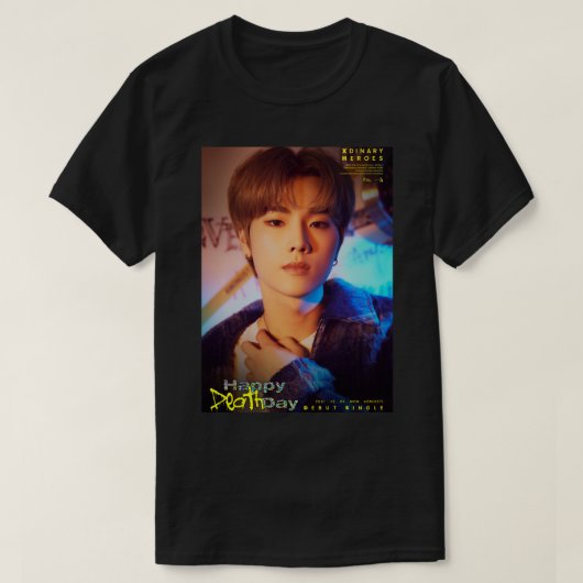 Meer dan Geweldige Xdinary Heroes Jungsu Happy Dea T-shirt (Design voorkant)