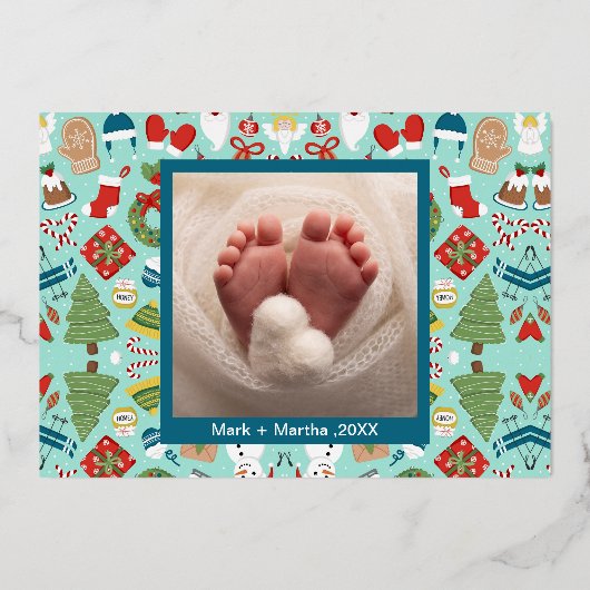 Meer de Merrier Moderne Kerstzwangerschap Folie Feestdagenkaart (Achterkant)