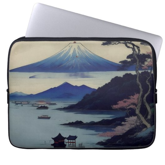 Meer, dennenboom en berg - Japan Laptop Sleeve (Voorkant)