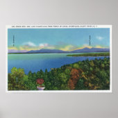 Meer en Groene bergen Poster (Voorkant)