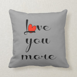 Meer van je houden, zwart met rood hart op grijs kussen