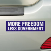 Meer vrijheid minder regering bumpersticker (Op auto)