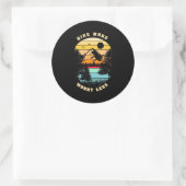 Meer zorgen, minder ronde sticker (Tas)