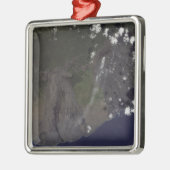 Meerdere loodsen blazen naar het zuidzuidzuidweste metalen ornament (Links)