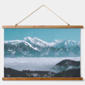 Meerderse bergen over de foggy-vallei hangend wandkleed (Voorkant)