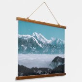 Meerderse bergen over de foggy-vallei hangend wandkleed (Gebogen)