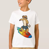 Meerkat als surfer met surfboard t-shirt (Voorkant)
