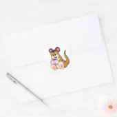 Meerkat met beker koffie vierkante sticker (Envelop)