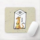 Meerkat op beige achtergrond met monogram muismat (Met muis)