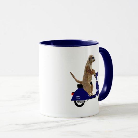 Meerkat op Donkere Blauwe Moped Mok (Voorkant rechts)