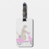 Meerkat op roze brommer bagagelabel (Achterkant verticaal)