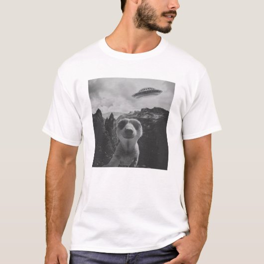 Meerkat Selfie In A Mountain Landscape Surrealist T-shirt (Voorkant)