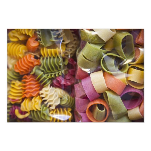 Meerkleurige deegwaren, Torri del Benaco, Verona Foto Afdruk (Voorkant)