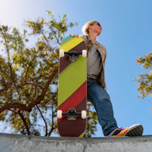 Meerkleurige diagonale strepen persoonlijk skateboard