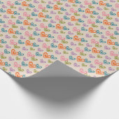 Meerkleurige harten Valentijn Cadeaupapier (Hoek)