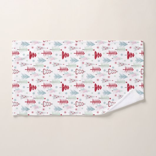 Meerkleurige kerstbomen op een wit bad handdoek (Handdoek)