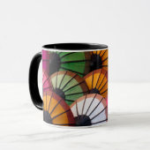 Meerkleurige paraplu's: Luang Prabang-markt Mok (Voorkant links)