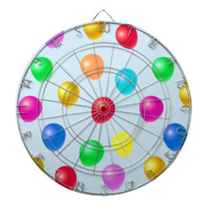 Meerkleurige partijballonnen op lichtblauw dartbord