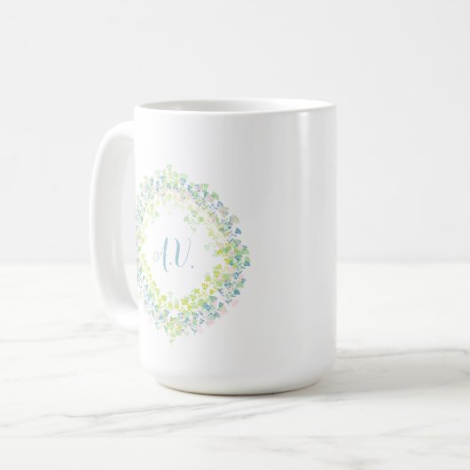 Meerkleurige Pastel Bloemenkrans en Monogram Koffiemok (Voorkant links)