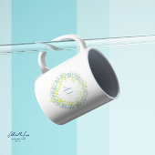 Meerkleurige Pastel Bloemenkrans en Monogram Koffiemok