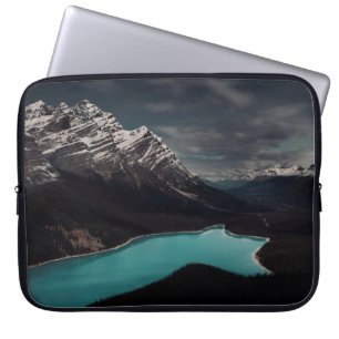 MEERTAINALPEN DIE HET WATERBEDRIJF OVERSTREKKEN LAPTOP SLEEVE