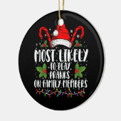 Meest waarschijnlijk om grappen te spelen op famil keramisch ornament (Links)