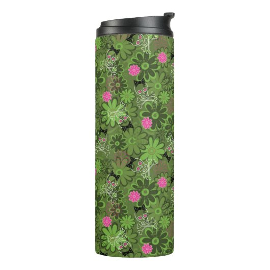 Meestal Punk Skulls op de achtergrond van de Vloer Thermosbeker (Gedraaid links)