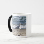 Meeuw op de strandmok magische mok (Voorkant links)