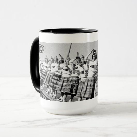 Meg Mok (Voorkant links)