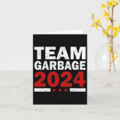 Mega Garbage Trots op Trump-aanhanger Kaart (Gele Bloem)