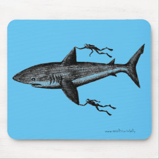 Megalodon shark and divers coole inkttekening muismat