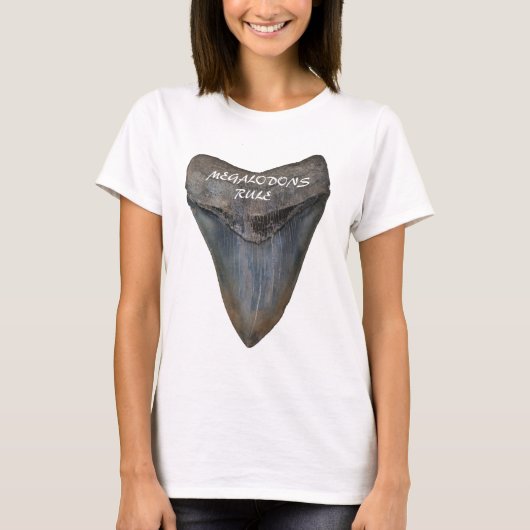 Megalodon Shark Tooth T-shirt (Voorkant)